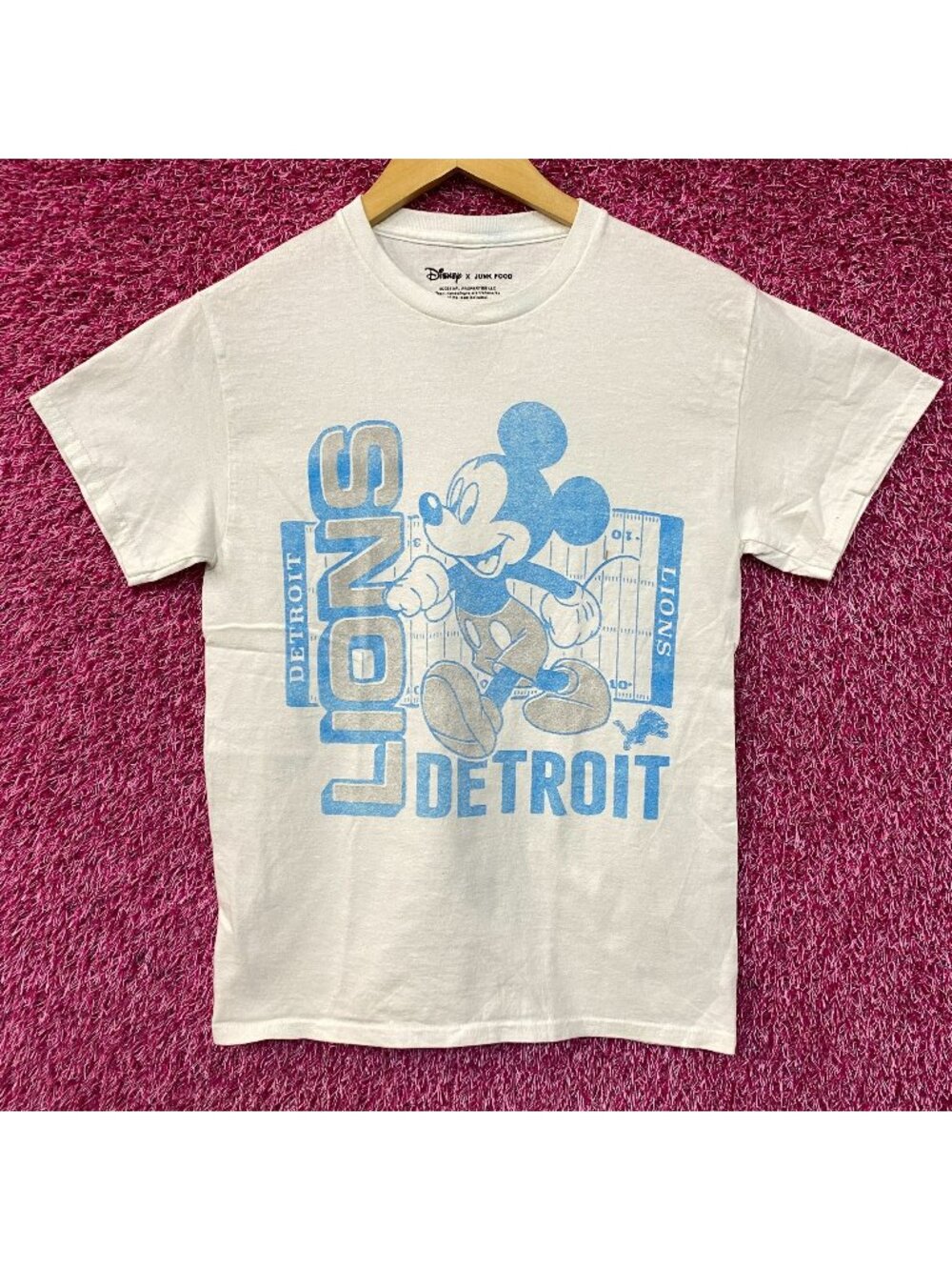 Disney x Junk Food Detroit Lions Mickey Mouse Field T-Shirt XS